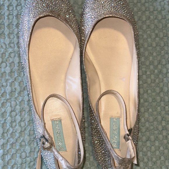 Elegant Iridescent Crystal Studded Ballet Flats - Picture 4 of 11